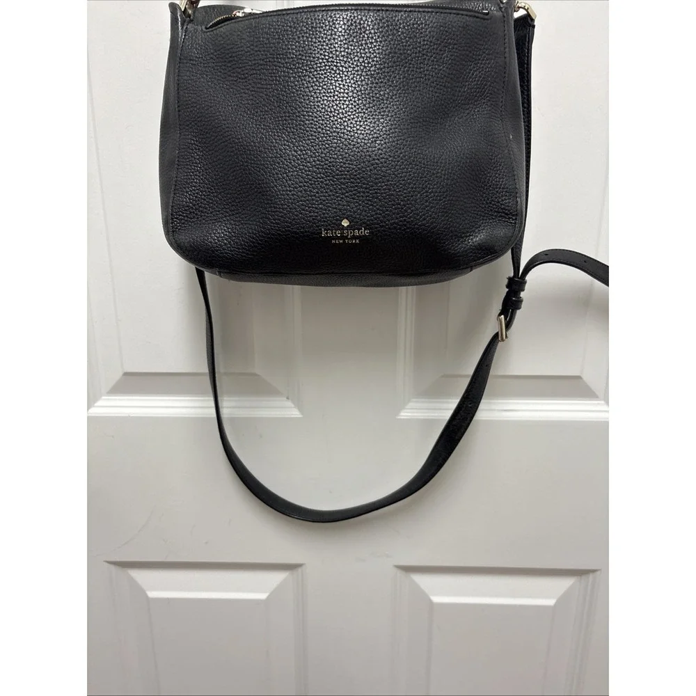 kate spade new york K6029 Women's Medium‎ Shoulder Bag - Black
